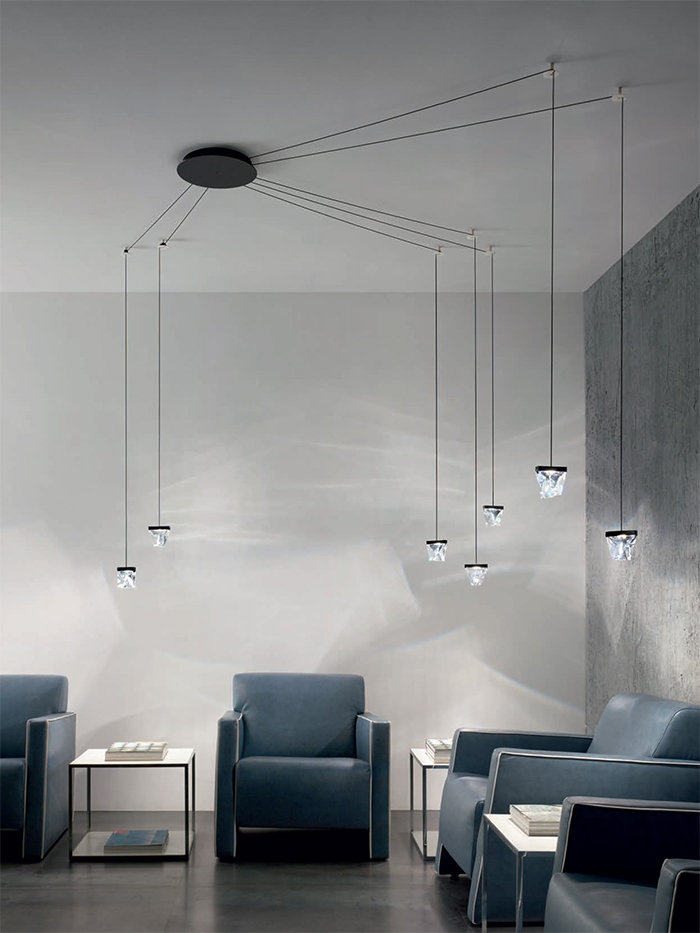 you can create your lighting installation of Tripla pieces