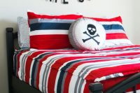 04 seaside striped bedding
