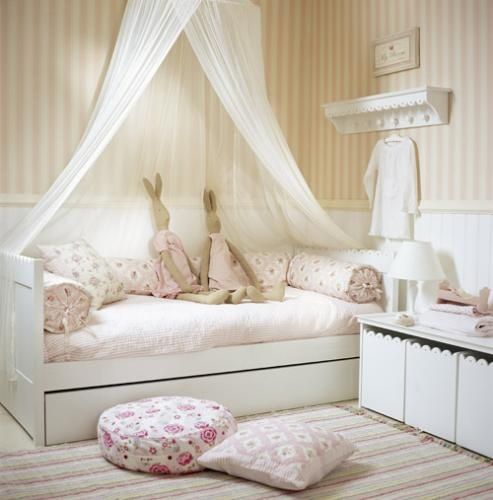 floral print blush bedding