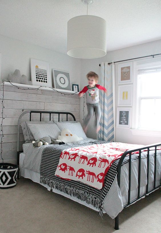 graphic print black and white bedding