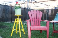 14 bold yellow Dalfred plant stand