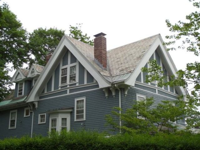 cross gable roof with dormers