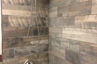 15 wood-inspired shower tiles