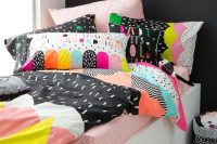 16 bold print bedding set