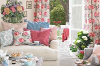 17 floral pattern textiles for the lviing room