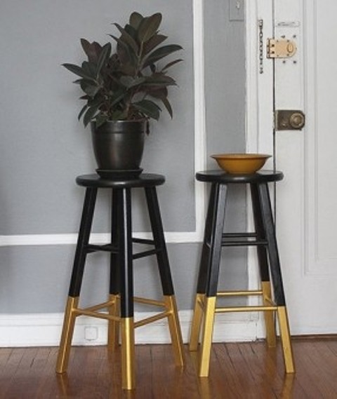 gilded legs Dalfred to act as a plant stand