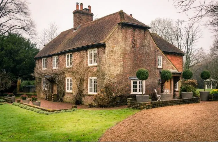 1900 s English Countryside House Breathing With Style