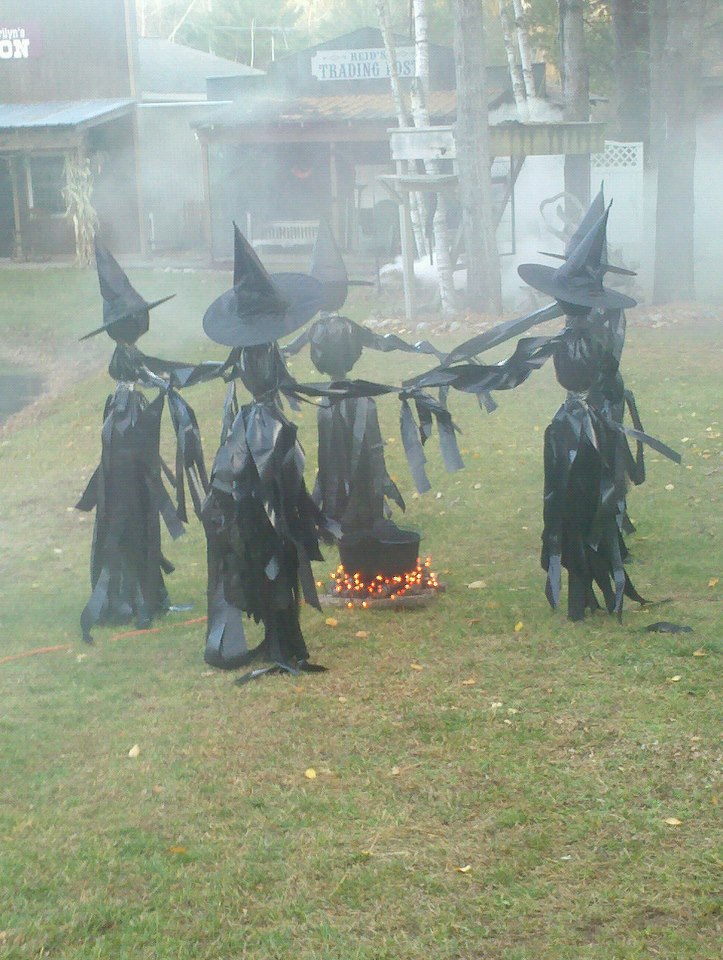 cool outdoor halloween decorating ideas