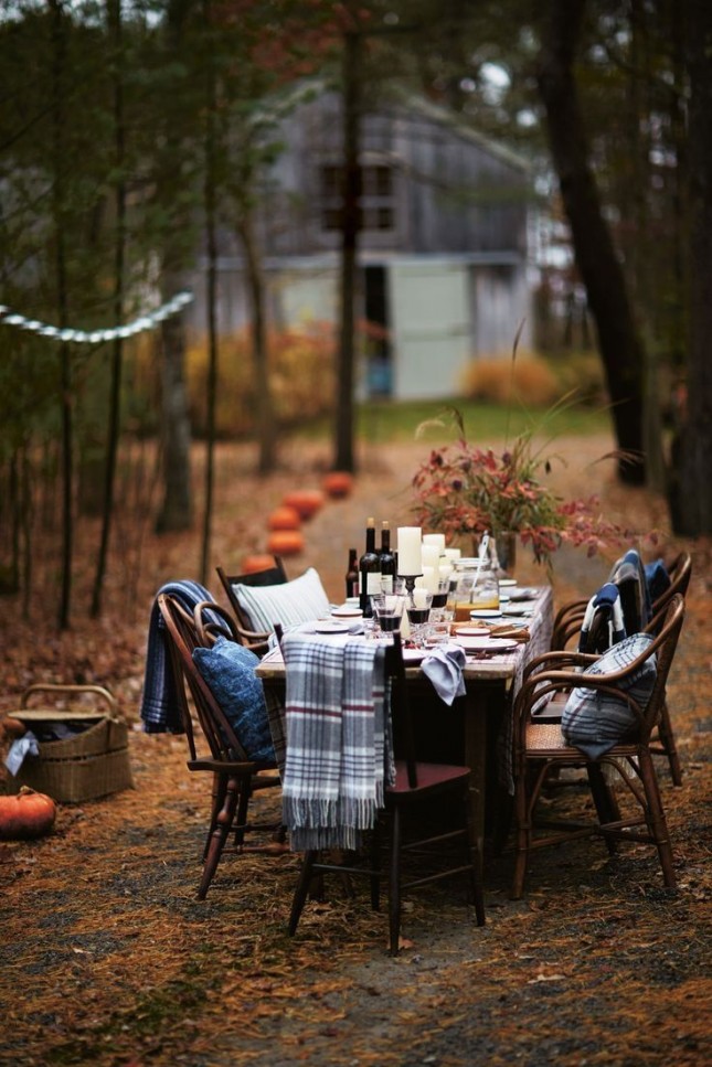 If you're planning an outdoor Thanksgiving supper then don't forget to add blankets on each chair. It could be chilly this time of the year...