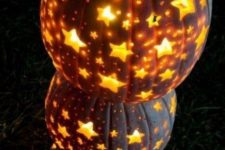beautiful star jack-o-lanterns aren’t scary at all and will match not only Halloween but also fall