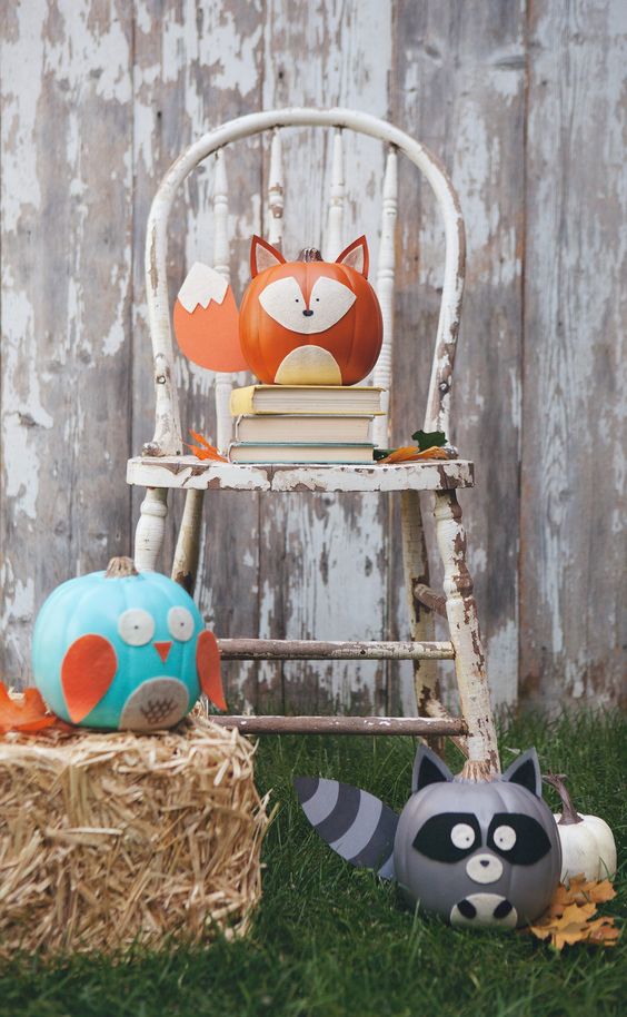 woodland creatures made of pumpkins are a great idea to decorate your space for fall or Halloween and look awesome
