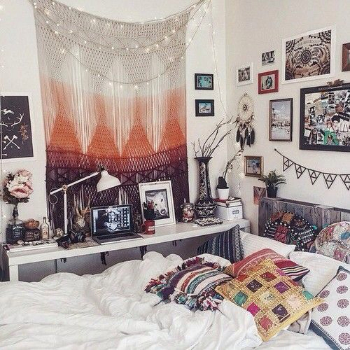 Bohemian style works great for a teenager room too.