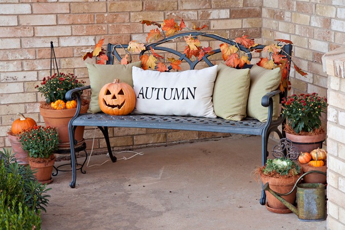 40 cozy fall patio decorating ideas