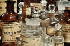 clear and brown apothecary bottles with labels will make your spaces vintage, chic and beautiful