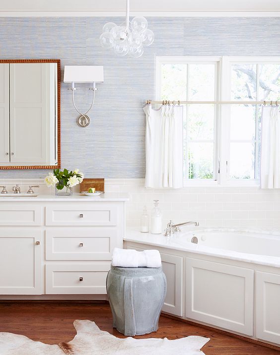 a catchy chandelier of clear glass bubbles is a chic idea for a modern or farmhouse bathroom and looks wow