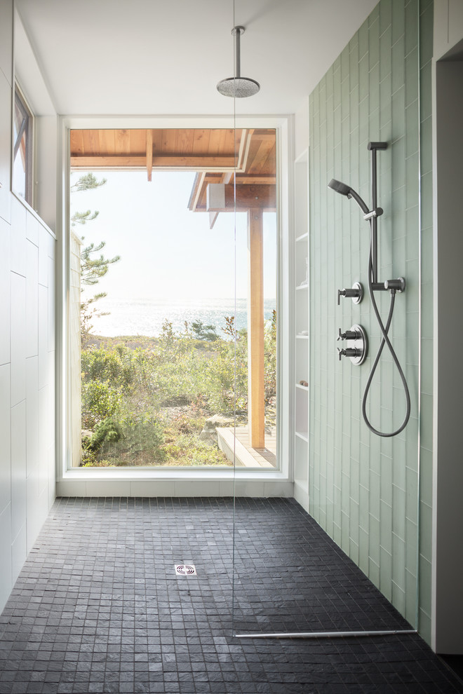 with stone-like tiles you can bring your bathroom or a shower closer to outdoor environment (Whitten Architects)