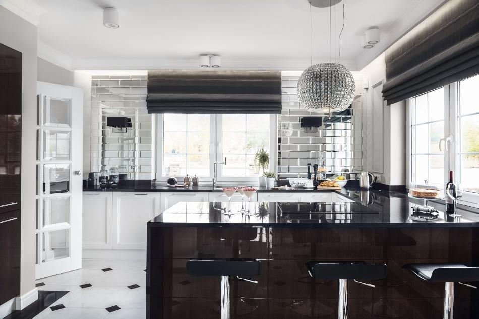 This art deco kitchen with glam touches remind us of the chic and elegant spaces of the 1920s