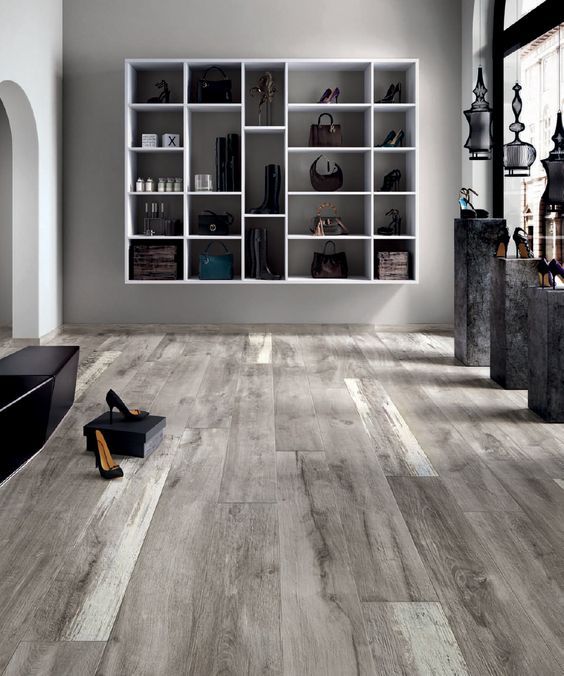 Wood looking porcelain floors tiles are a very functional