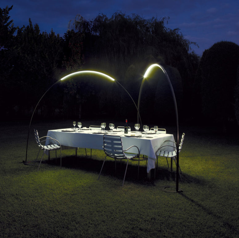 This Halley lighting arc was designed to create a comfortable outdoor environment