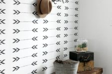16 monochrome wallpaper to accentuate the entryway area in an open space