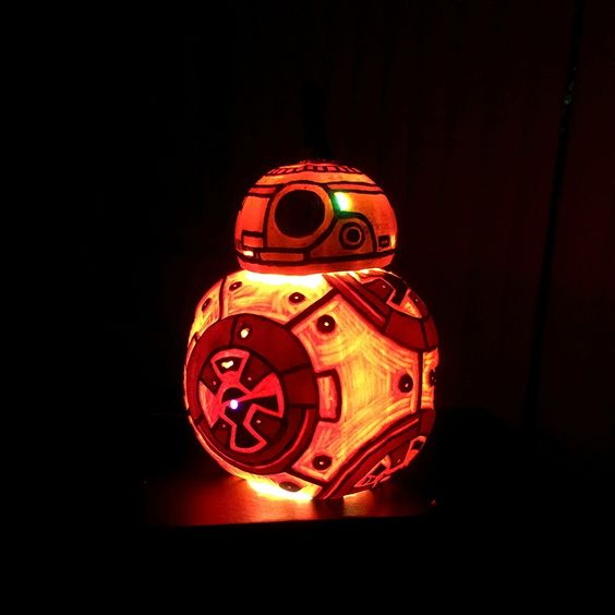 BB-8 pumpkin with light that works as a lantern