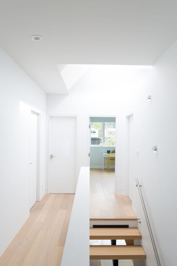 A skylight bring much daylight in and makes the spaces more airy and open