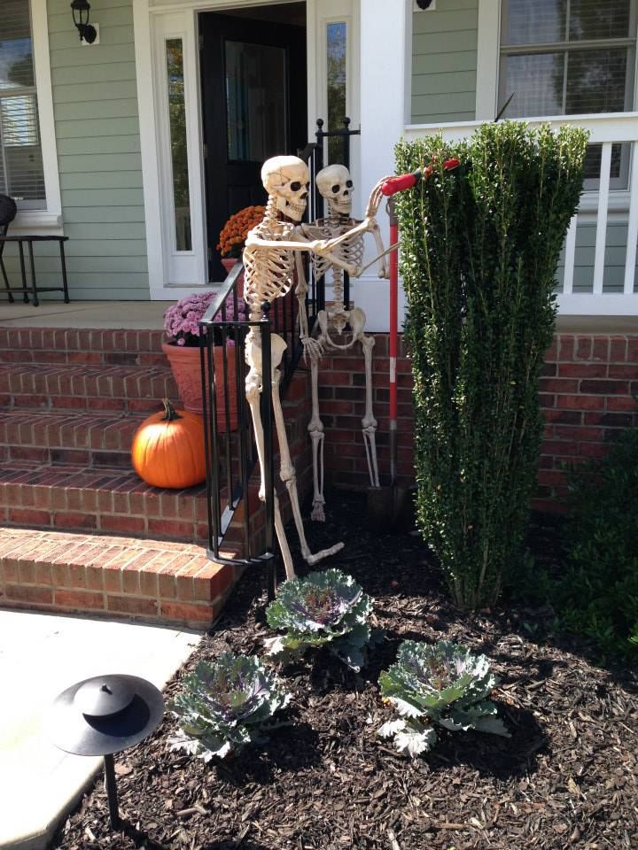 skeletons doing garden work will give a humorous touch to your yard