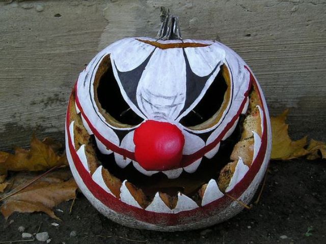 evil clown pumpkin for those who aren't afraid