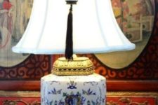 20 chinoiserie lamp with a tassel