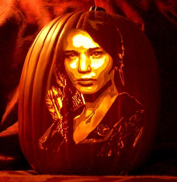 Katniss Everdeen pumpkin lantern