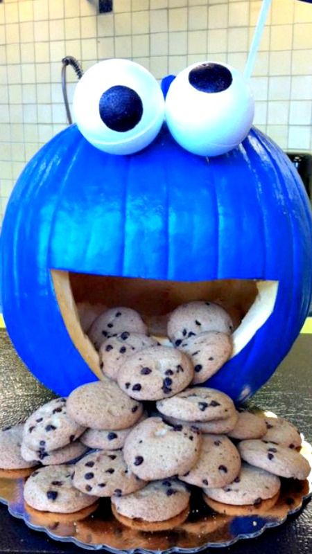blue cookie monster pumpkin will make your kids happy