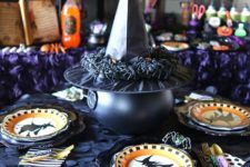 34 witches-inspired table decor with printed plates