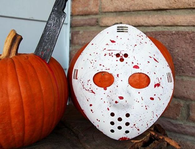 DIY Friday the 13th horror movie pumpkin