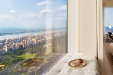 01 This penthouse is located in a New York building on the 86th floor, the views are stunning