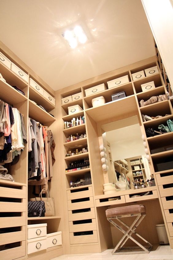 maximize the lights as much as possible to make a closet bigger and cozier