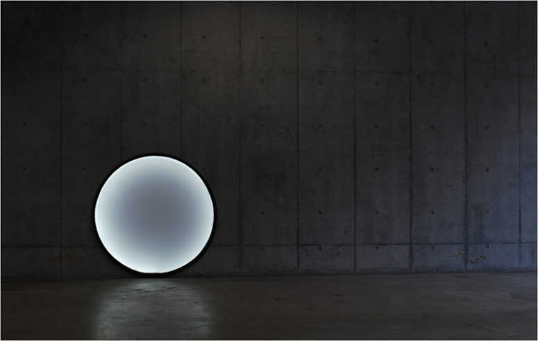 This lamp by designer Kazuhiro Yamanaka was inspired by the moon and got a very modern look
