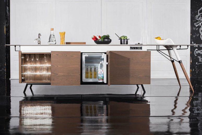 The elements with built in Bosch appliances are only 80cm wide and are in use from both sides