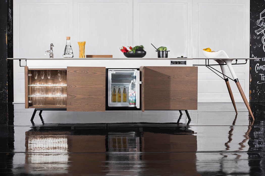 The elements with built in Bosch appliances are only 80cm wide and are in use from both sides