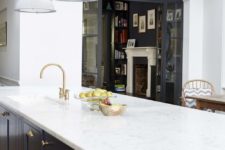 09 Pendant lamps and faucets are stylized according to the epoch and they perfectly fit the style