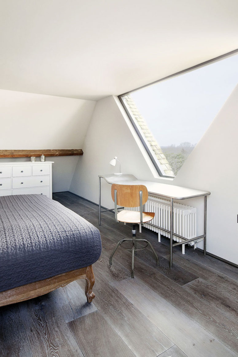 The triangular window section was designed for the master bedroom