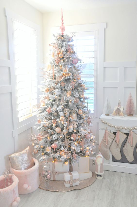 Blush decor will make your tree cute, girlish and vintage inspired