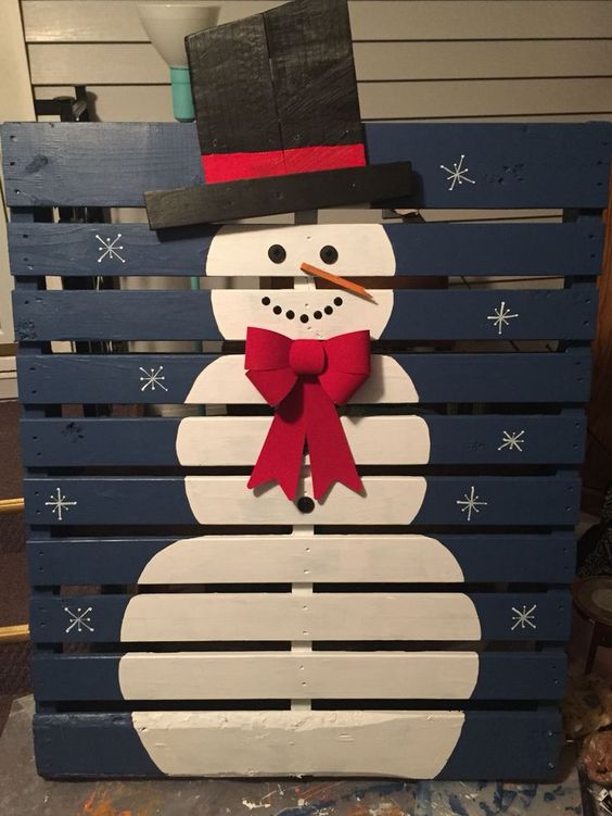 snowman pallet sign is easy to make and you can decorate every space with it