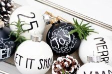 17 such monochrome ornaments can be easily DIYed