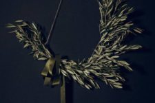 18 olive branches with an olive green ribbon bow is a unique and eye-catchy decoration