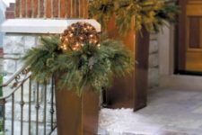 20 modern copper urns, fir branches, pinecones and lights