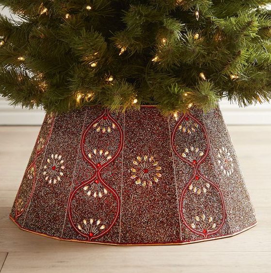 a beautiful red and gold collar with beading will add to your Christmas tree style and decor