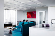 02 Brightly-colored focal points are scattered throughout the whole apartment