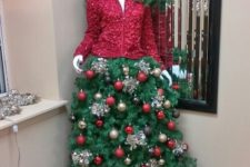 02 manequin Christmas tree with a red jacket and a tree skirt
