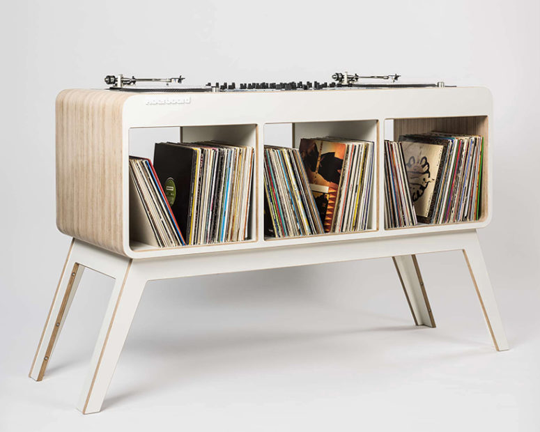 The sideboard is functional and 1960s style looks refreshed and modern