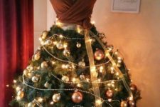 04 Christmas tree dress is a unique idea that is getting popularity